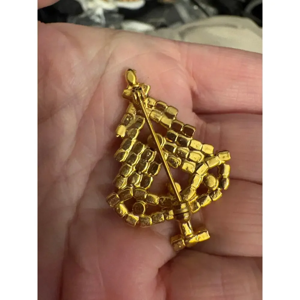 Vintage Rhinestone Christmas Tree Brooch Gold Tone 2”